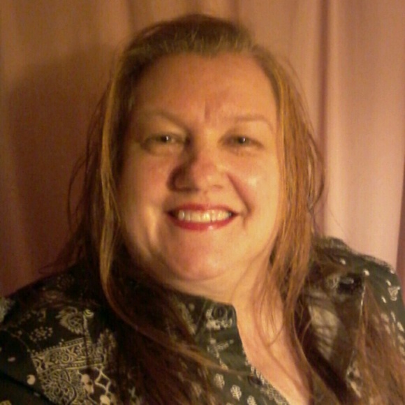 Meet your Posher, Cheryl - Picture 2 of 8